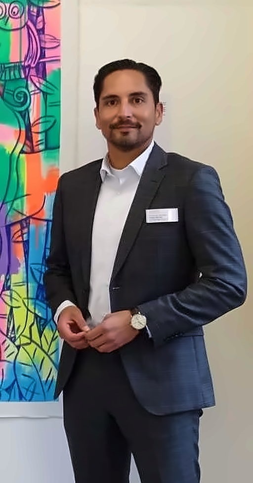 Porträt von Dr. Felipe Montiel